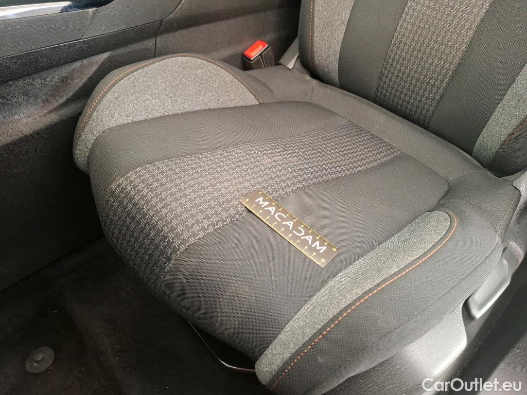  Peugeot  3008  Active Pack 1.5 HDi 130CV BVM6 E6d #25