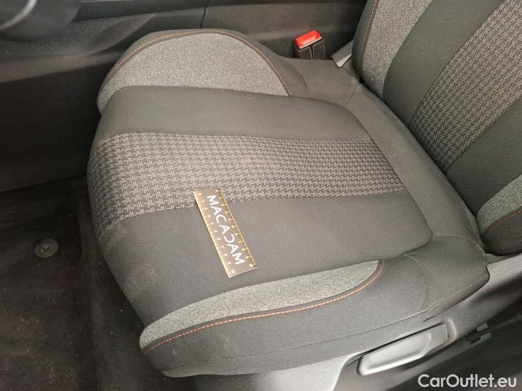  Peugeot  3008  Active Pack 1.5 HDi 130CV BVM6 E6d #24