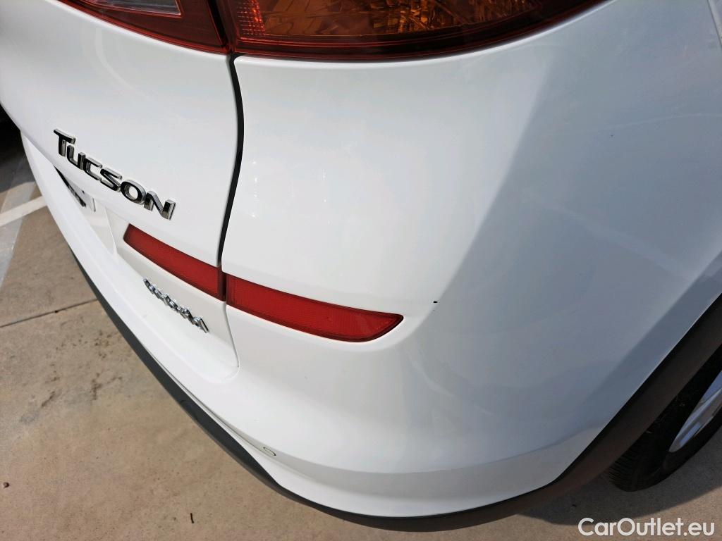  Hyundai  Tucson HYUNDAI  / 2018 / 5P / todoterreno 1.6 CRDI 85kW (116CV) 48V SLE 4X2(SP)(SL) #9