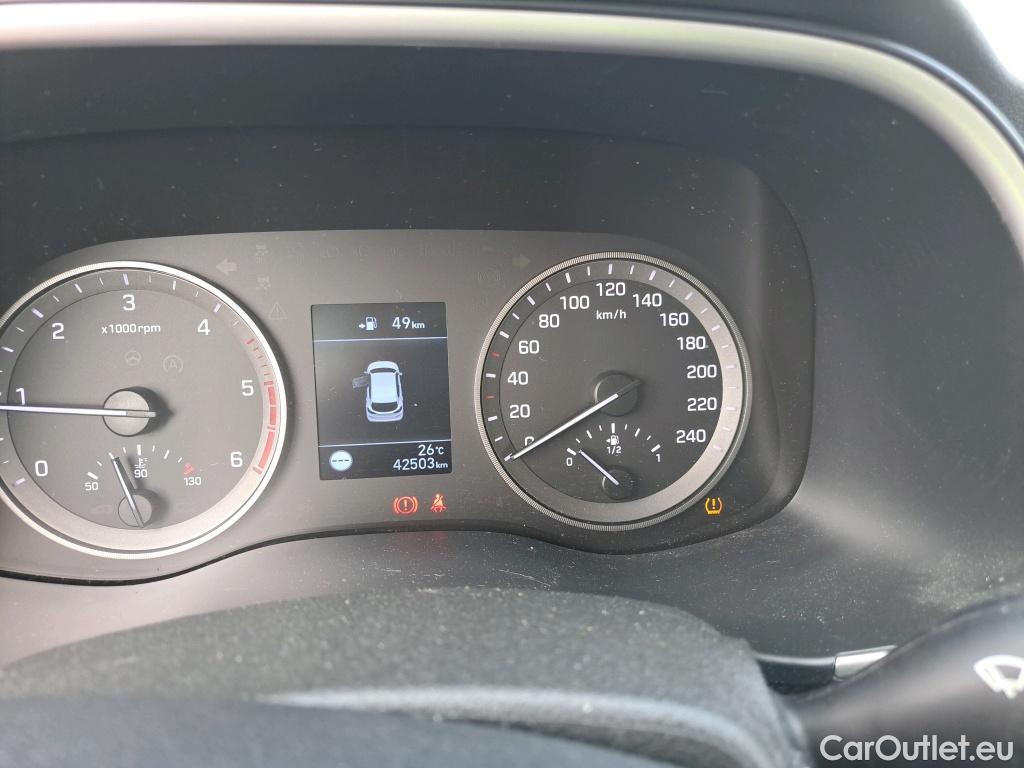  Hyundai  Tucson HYUNDAI  / 2018 / 5P / todoterreno 1.6 CRDI 85kW (116CV) 48V SLE 4X2(SP)(SL) #14