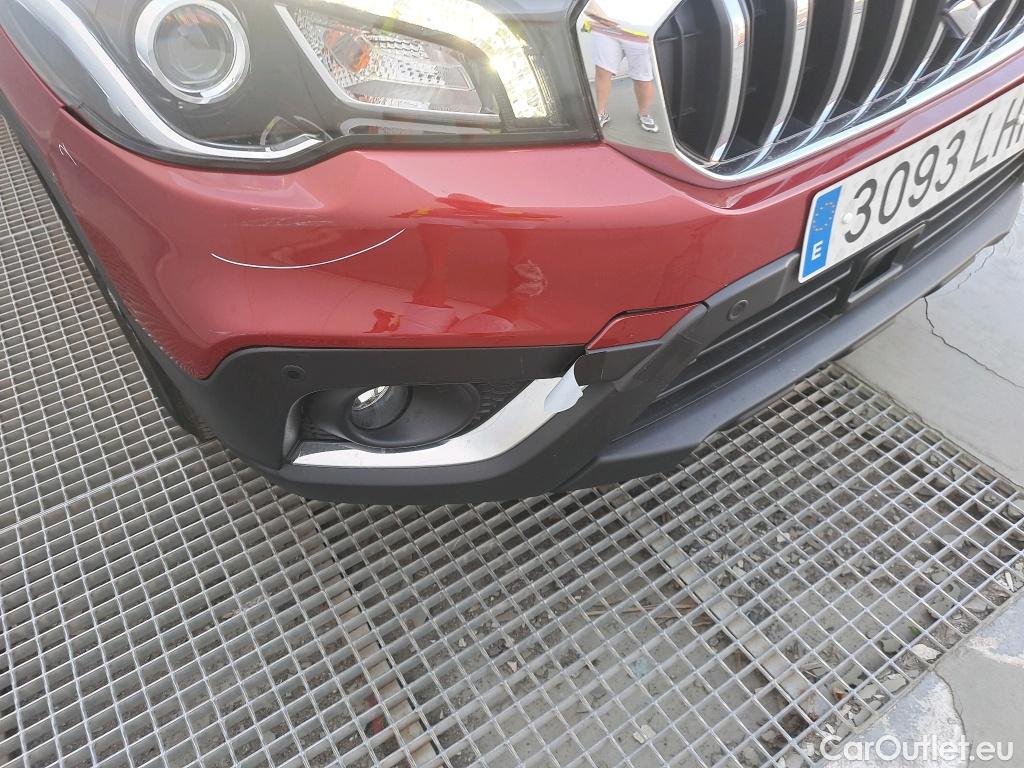  Suzuki  S-Cross SUZUKI  / 2016 / 5P / todoterreno 1.4 DITC GLX 4WD Mid Hybrid #40