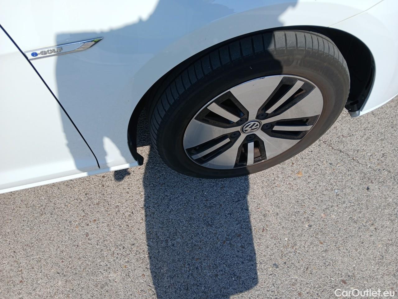  Volkswagen  Golf  VII Berlina e-35kWh #21