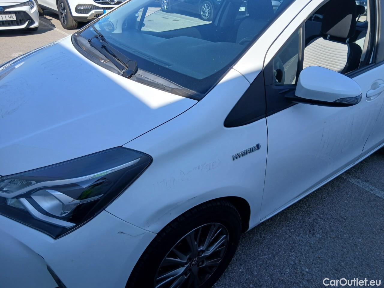  Toyota  Yaris TOYOTA  5p 3G berlina con portón 1.5 Hybrid Active #9