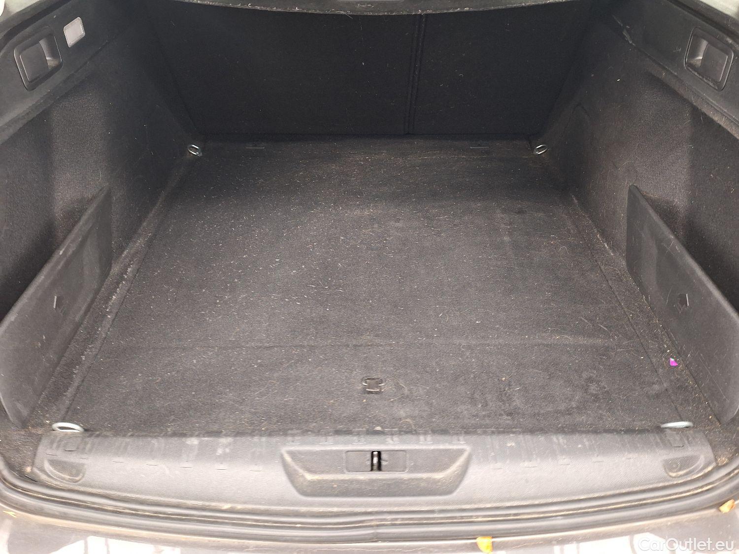  Peugeot  308 Peugeot,  SW FL'17, Peugeot  SW 1.5 BlueHDi 130 S&S EAT8 Active Pac #32