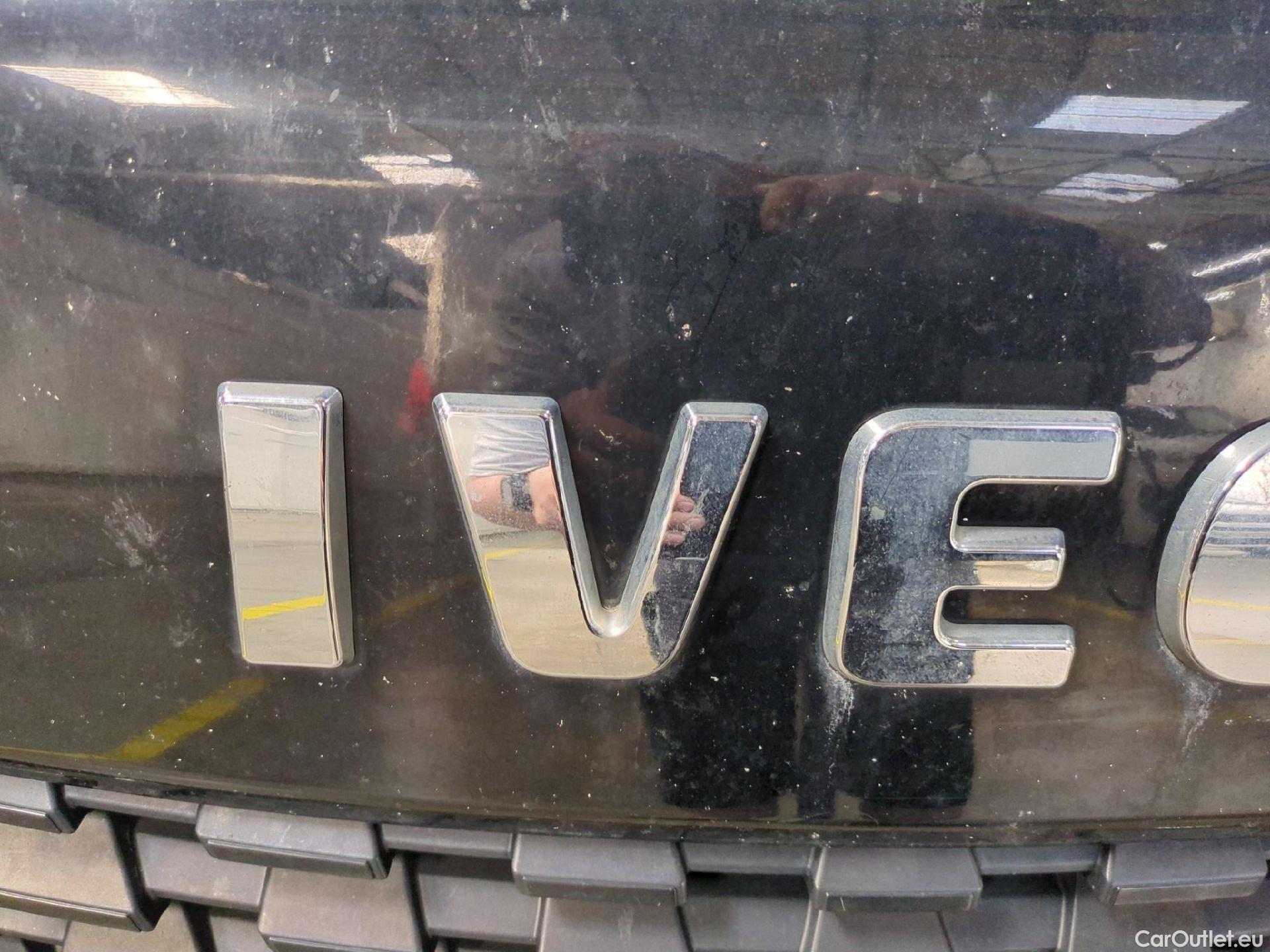  Iveco  Daily IVECO  / 2019 / 4P / Fourgon tôlé 3.0 35S18H V11 H2 3520 #40