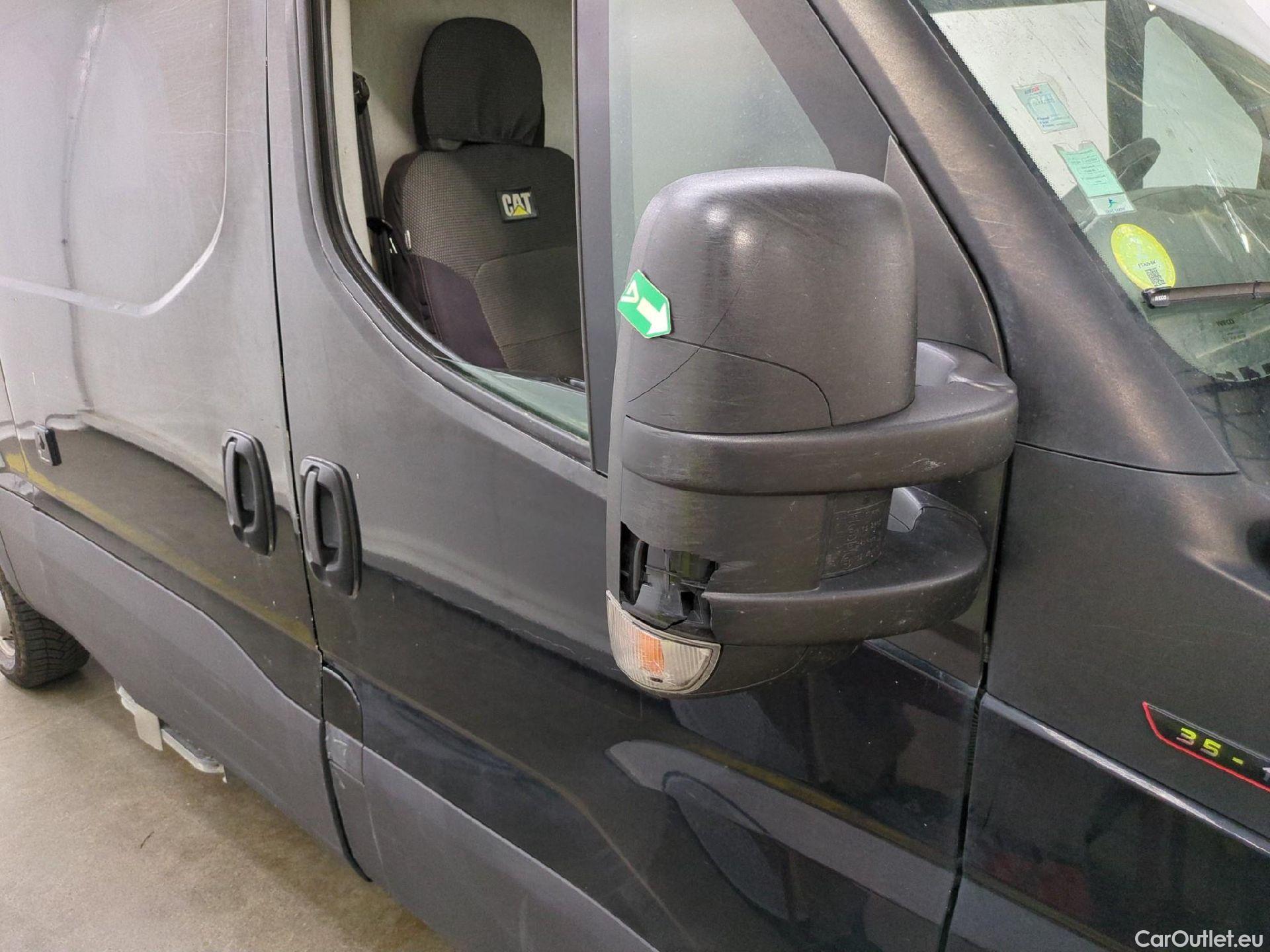  Iveco  Daily IVECO  / 2019 / 4P / Fourgon tôlé 3.0 35S18H V11 H2 3520 #21