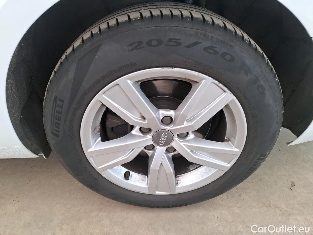  Audi  A4  Berline 2.0 TDI 150CV BVA7 E6 #24