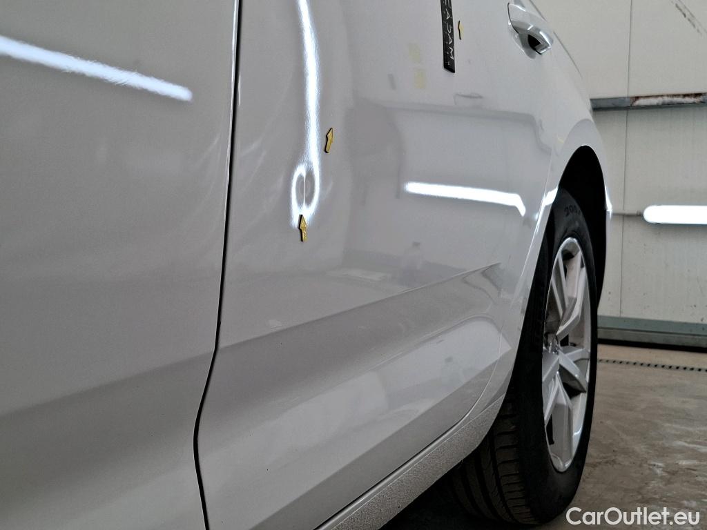 Audi  A4  Berline 2.0 TDI 150CV BVA7 E6 #8