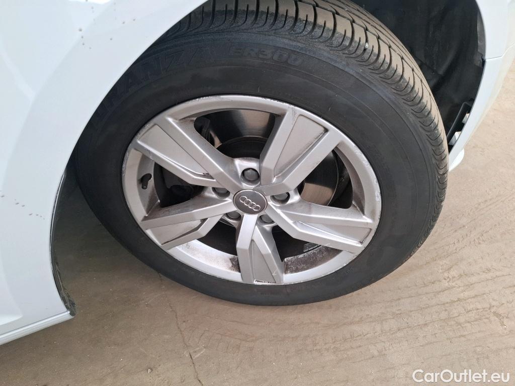  Audi  A4  Berline 2.0 TDI 150CV BVA7 E6 #33