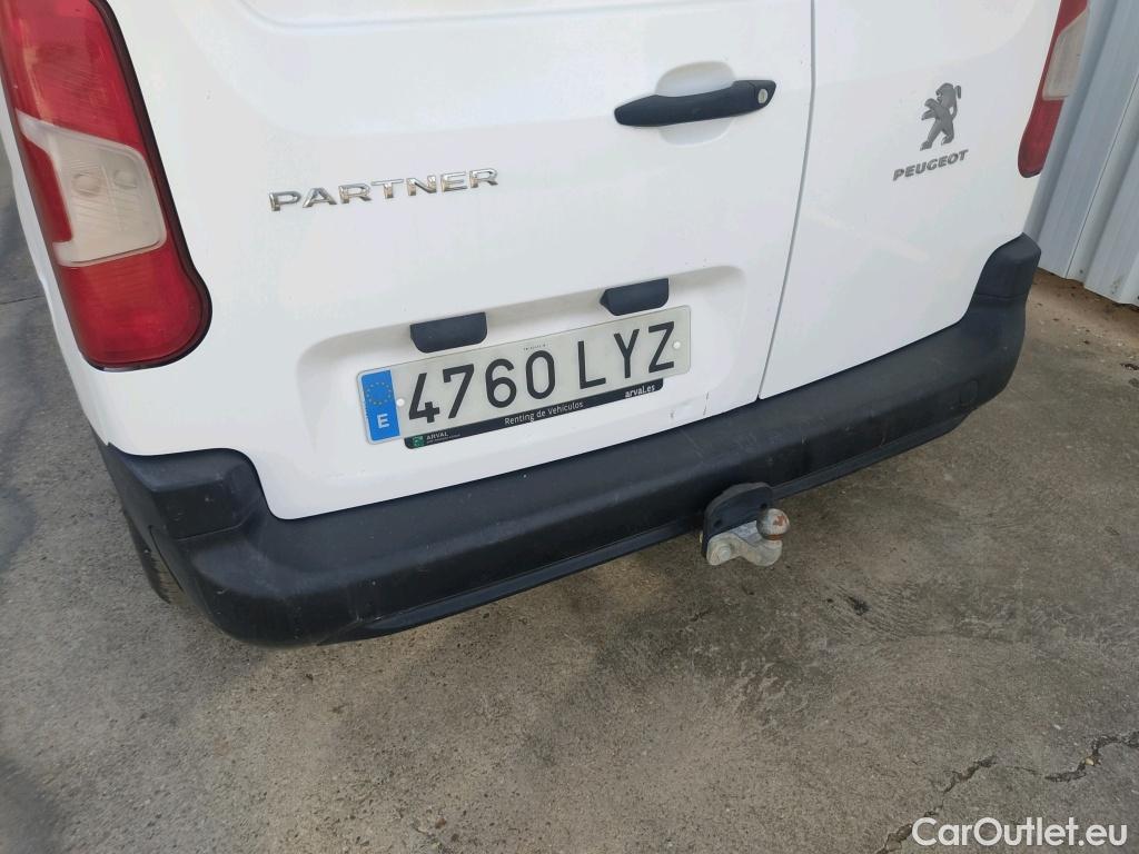  Peugeot  Partner PEUGEOT  / 2018 / 3P / furgón derivado de turismo Pro Standard 600kg BlueHDi 73kW (CM2) #25