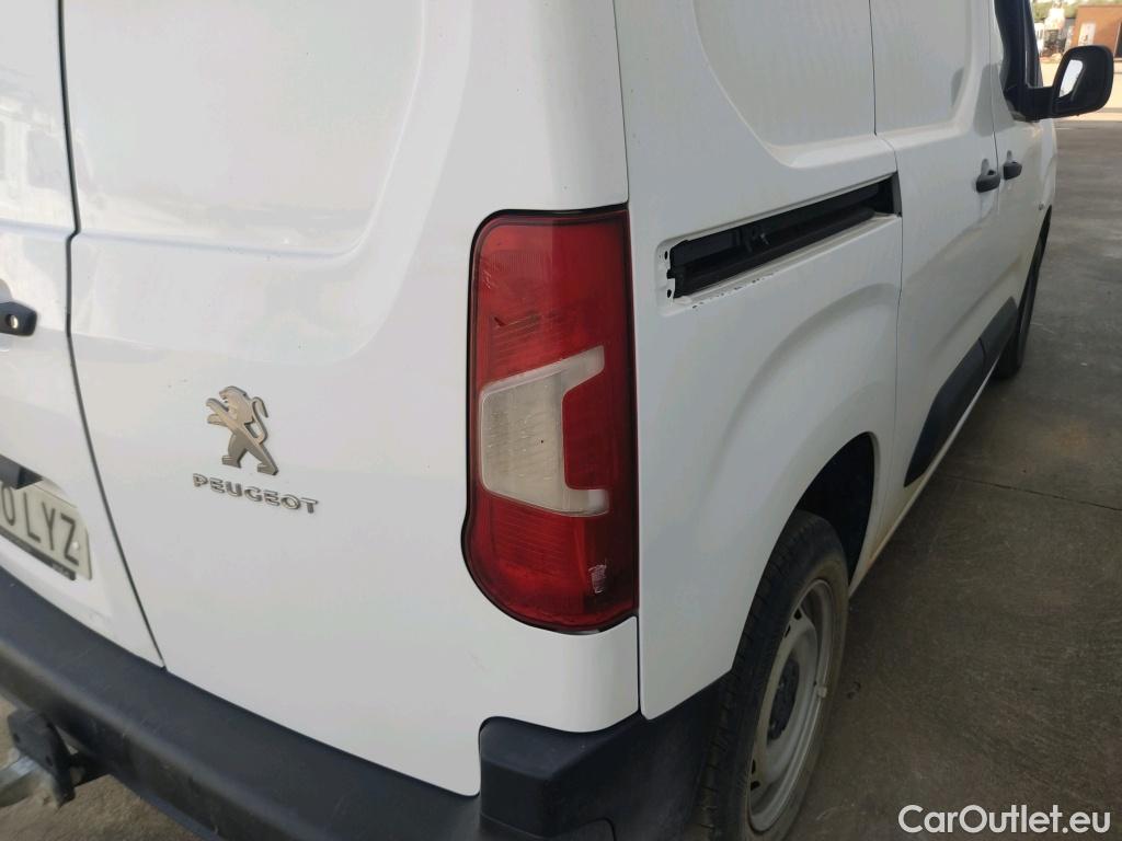  Peugeot  Partner PEUGEOT  / 2018 / 3P / furgón derivado de turismo Pro Standard 600kg BlueHDi 73kW (CM2) #7