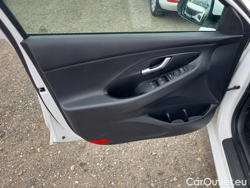  Hyundai  i30   cw (PD)(2017->)  kom.1.0TGDI 120 Smart #4