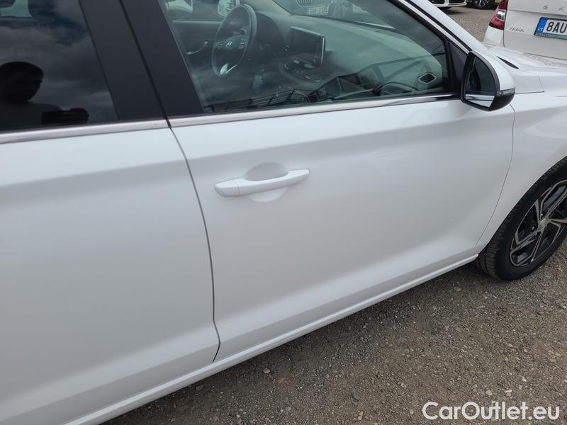  Hyundai  i30   cw (PD)(2017->)  kom.1.0TGDI 120 Smart #21