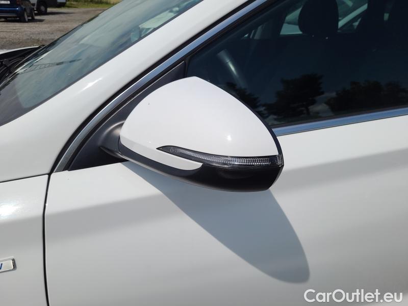  Hyundai  i30  (PD)(01.2017  ->)  kom.1.5T-GDI Family Smart #4