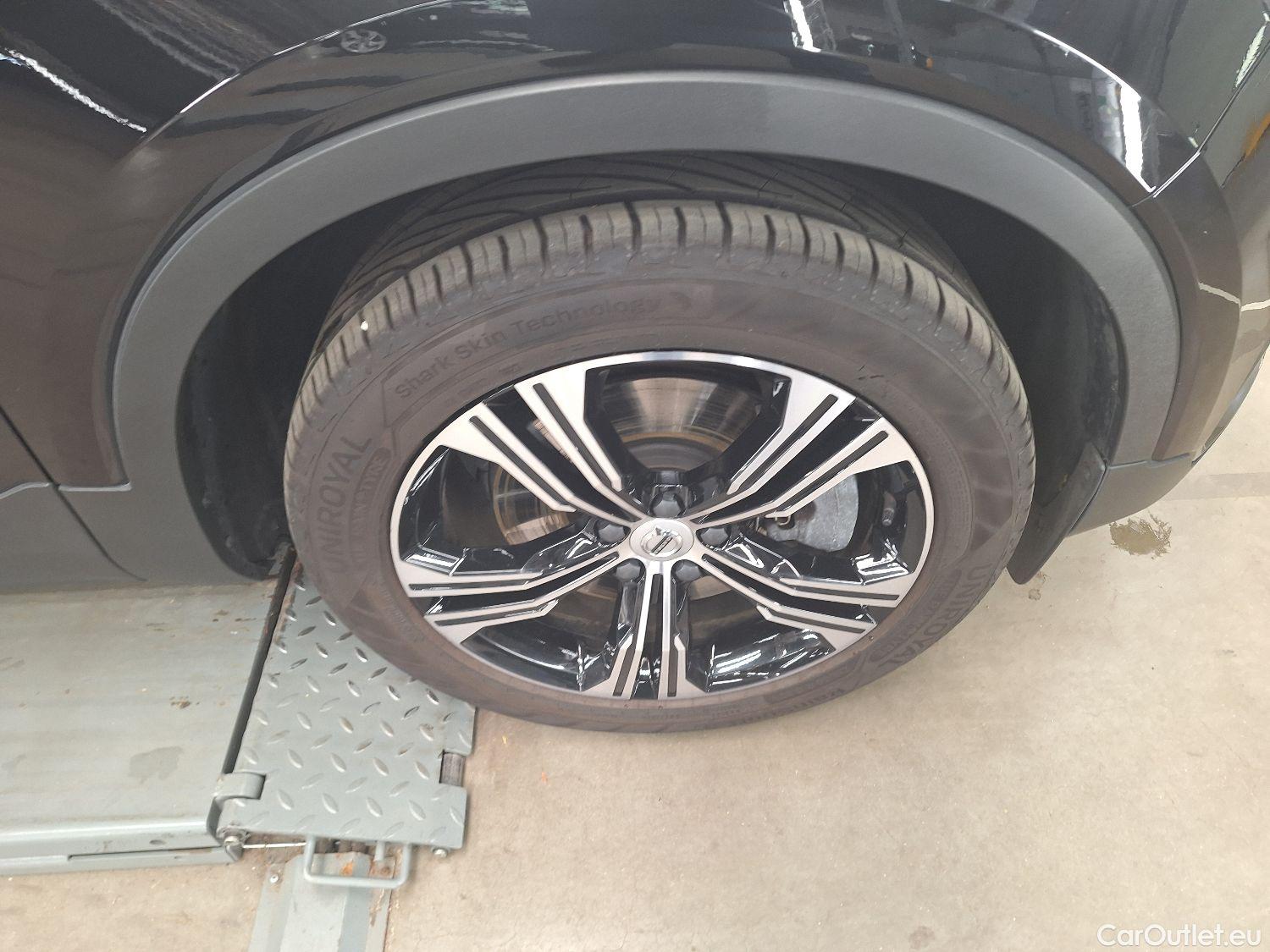  Volvo  XC 40 Volvo, XC40 '17, Volvo XC40 T5 Recharge Geartronic Inscription 5d #3