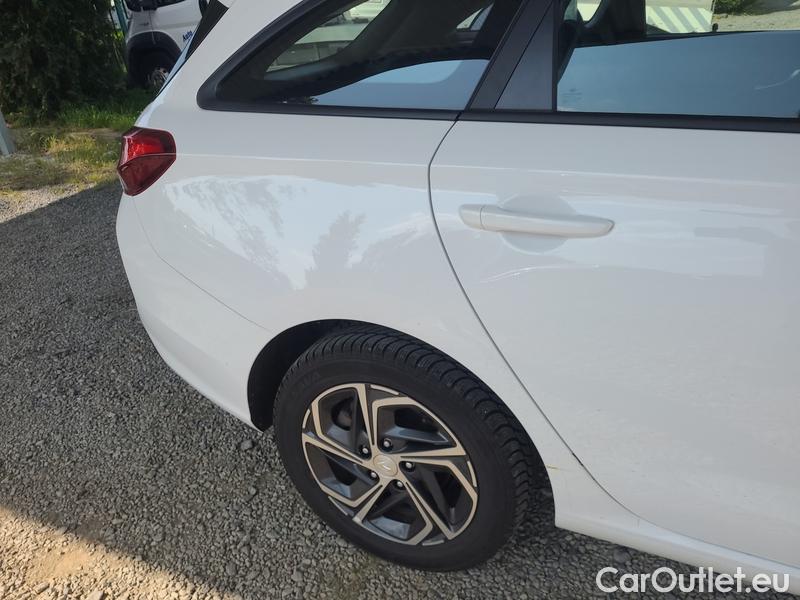  Hyundai  i30  (2007)  1.5i CVVT Comfort kombi 5d #3