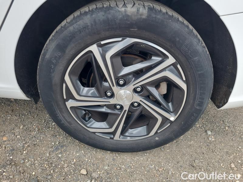  Hyundai  i30   cw (PD)(2017->)  kom.1.0TGDI 120 Smart #11