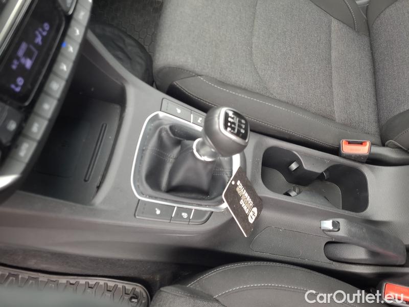  Hyundai  i30   cw (PD)(2017->)  kom.1.0TGDI 120 Smart #8