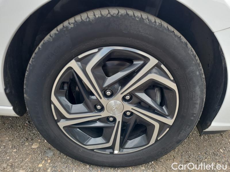  Hyundai  i30   cw (PD)(2017->)  kom.1.0TGDI 120 Smart #24