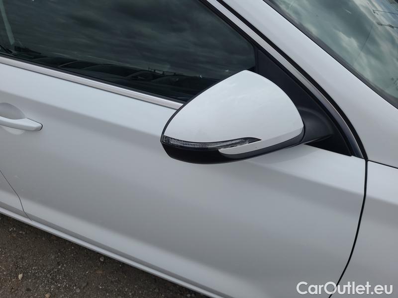  Hyundai  i30   cw (PD)(2017->)  kom.1.0TGDI 120 Smart #23