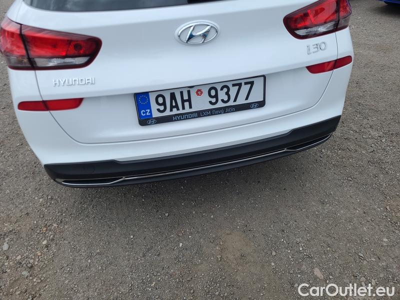  Hyundai  i30   cw (PD)(2017->)  kom.1.0TGDI 120 Smart #12