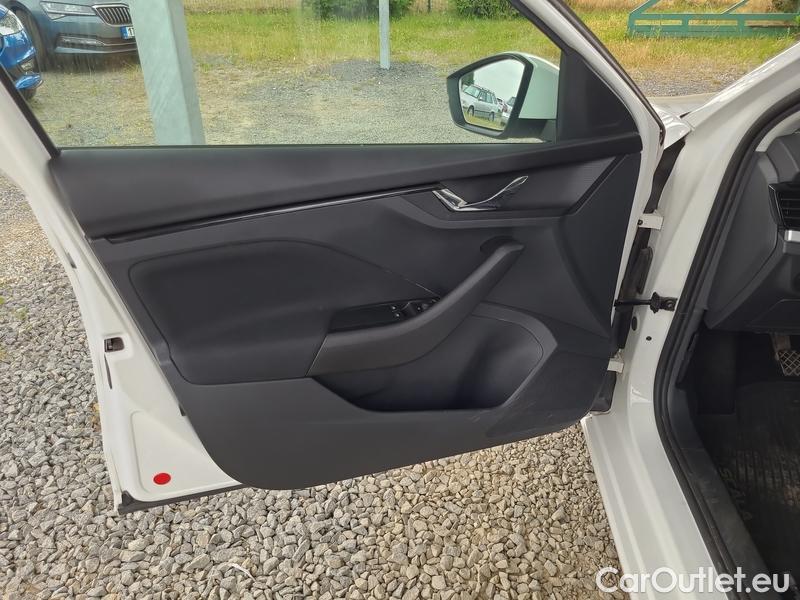  Skoda  Scala  (NW) (2019)  1.0TSI 81 Ambition 5d #11