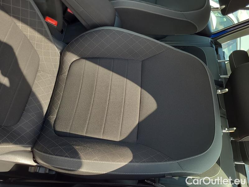  Skoda  Fabia  Combi (2015) Com.1.0TSI 70 Ambition 5d #8
