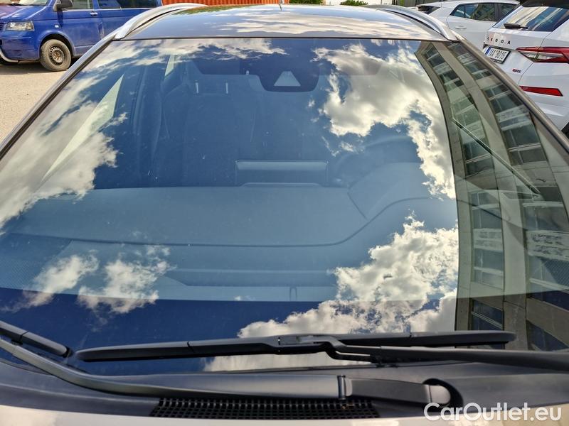  Toyota  Corolla  TouringSports (E21) (2019)  TS 2.0Hyb.Com.T.S.T.AT #1