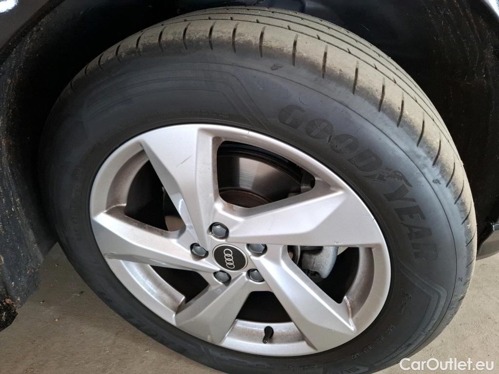  Audi  Q3  35 TFSI Design luxe 1.5 TFSI 150CV BVA7 E6d #32