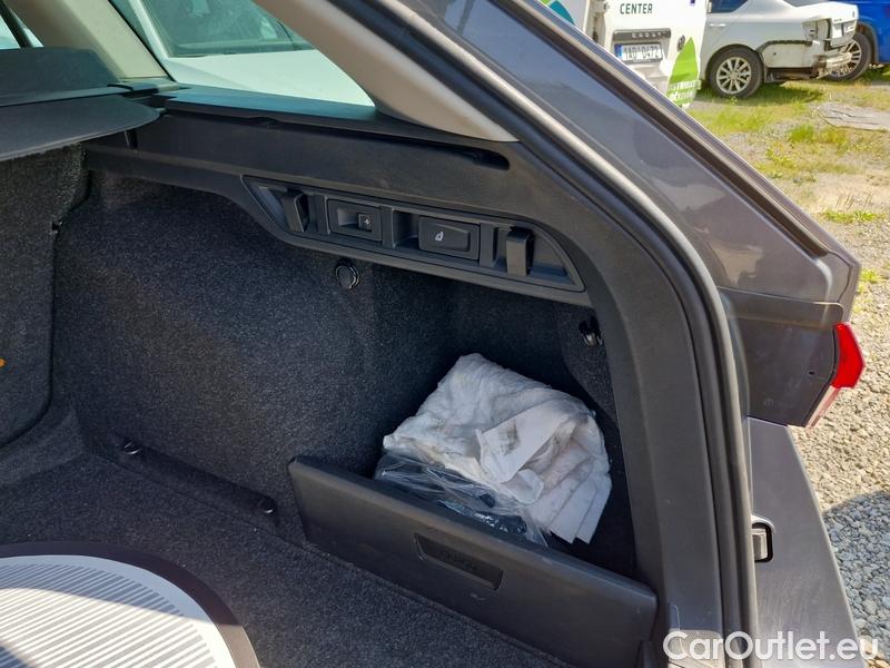  Skoda  Octavia  Combi (NX3)(2020) Oct.Combi 2.0TDI 110 Style AT #17