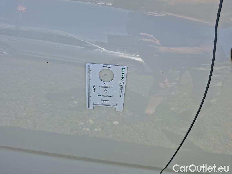  Skoda  Scala  (NW) (2019)  1.0TSI 81 Ambition 5d #12