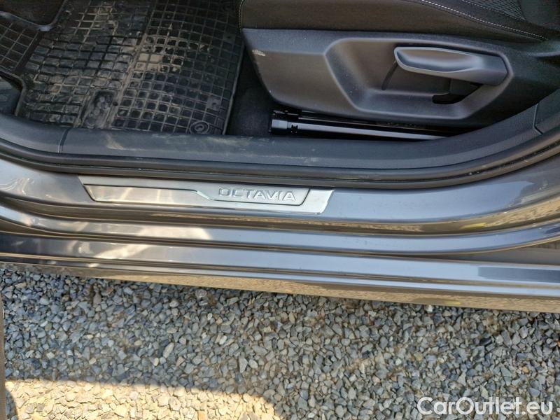  Skoda  Octavia  Combi (NX3)(2020) Oct.Combi 2.0TDI 110 Style AT #7