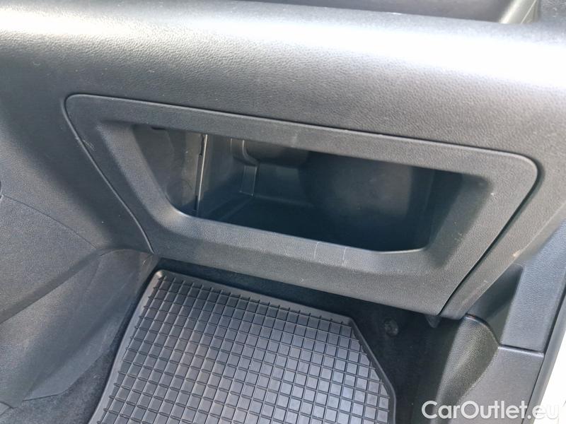  Opel  Combo  Life (E)  (2018)  1.2T 81 S&S Enjoy 4d #11