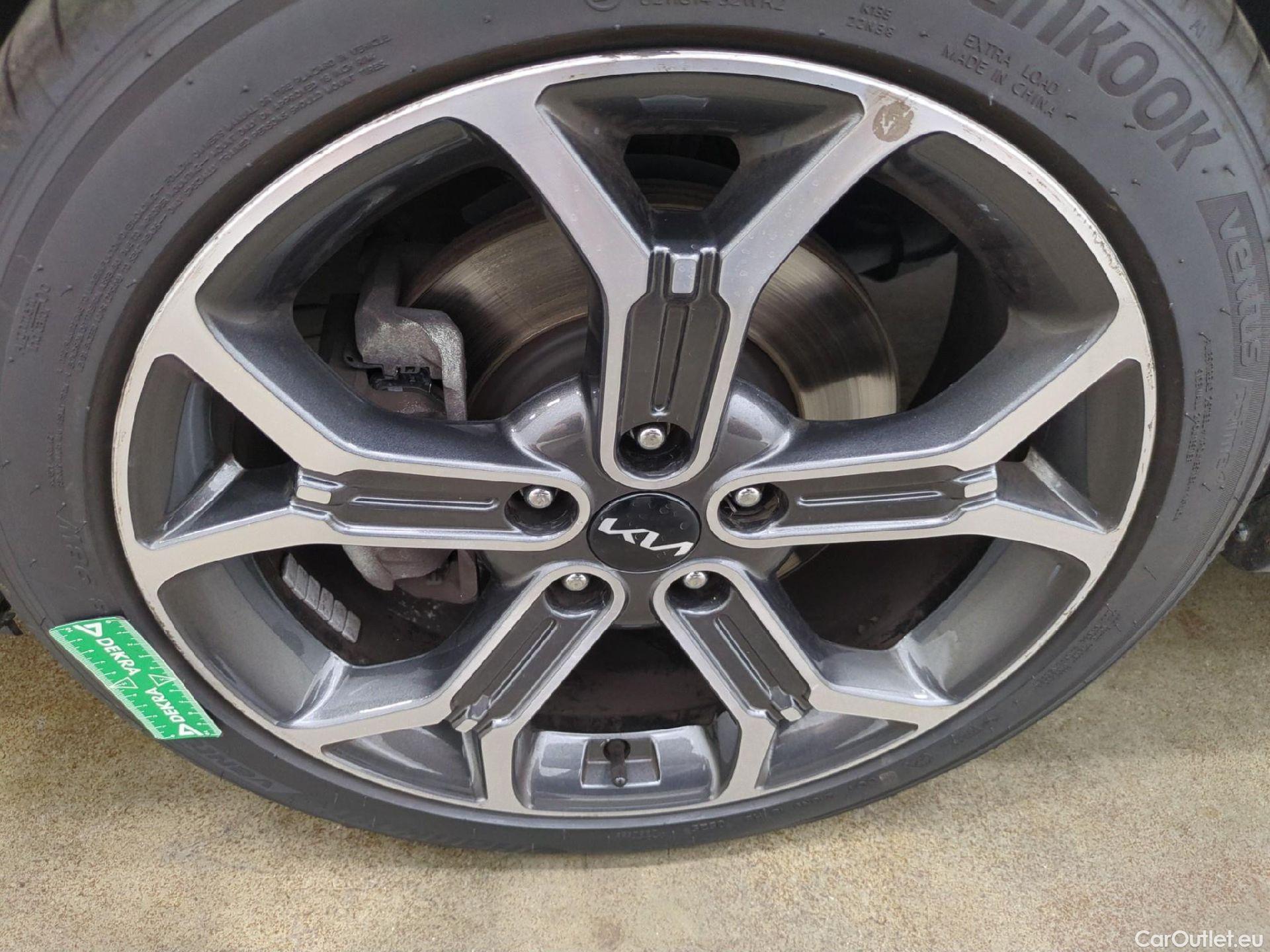  KIA  XCeed KIA  / 2019 / 5P / Crossover 1.5 T-GDI 160 ISG LOUNGE DCT7 #9