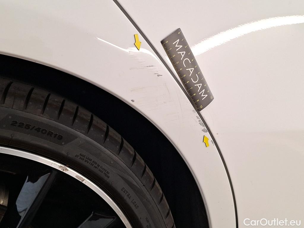  Mercedes  A-Klasse MERCEDES-BENZ Classe A Compact / 2018 / 5P / Berline A 200 AMG Line 7G-DCT #3