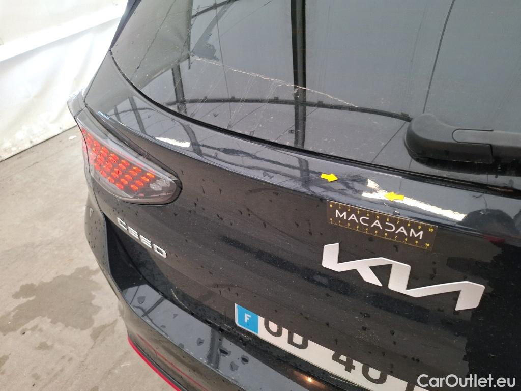  KIA  Cee'd KIA ceed / 2021 / 5P / Berline 1.6 T-GDI 204 ISG GT DCT7 #4