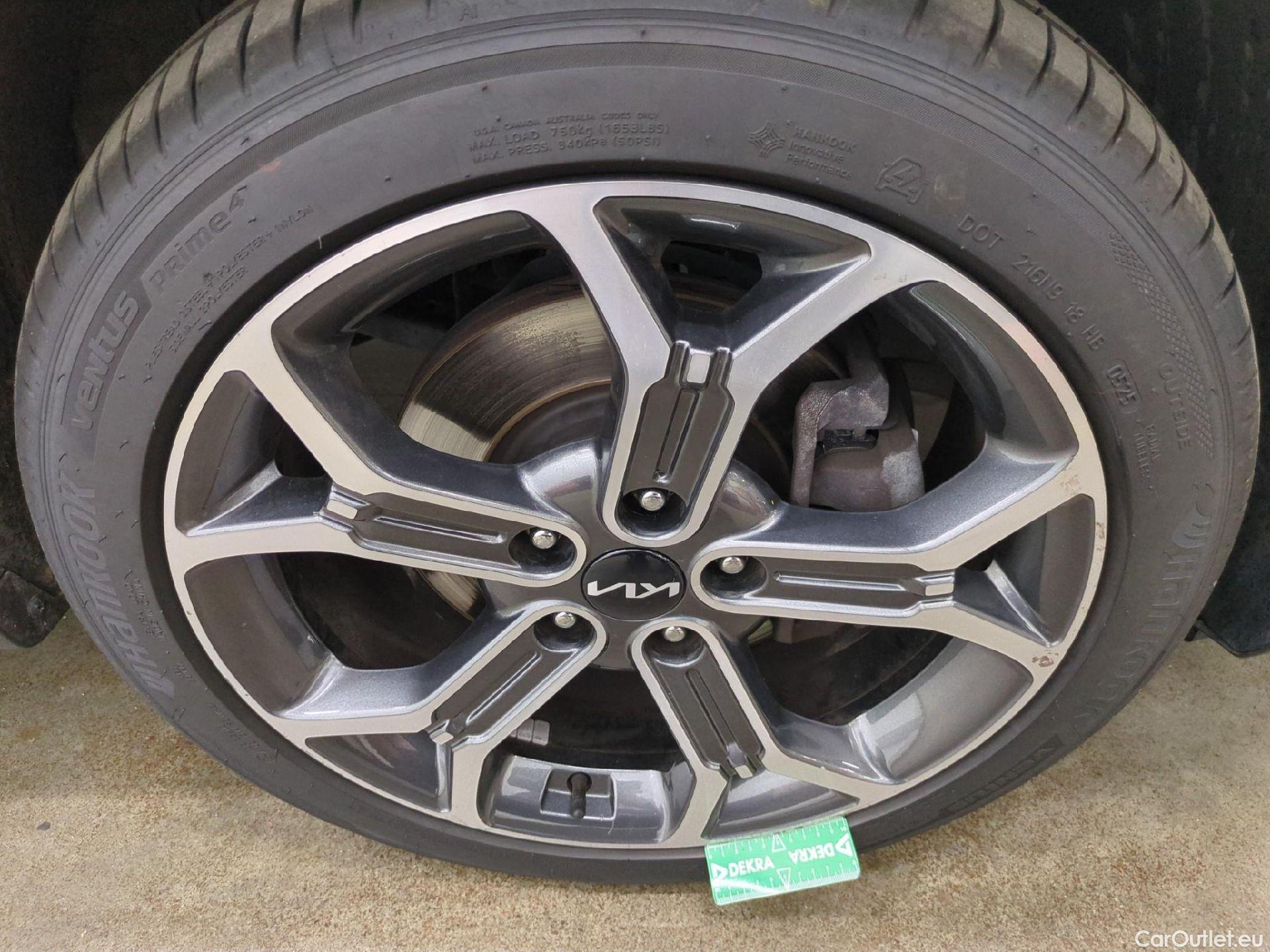  KIA  XCeed KIA  / 2019 / 5P / Crossover 1.5 T-GDI 160 ISG LOUNGE DCT7 #6