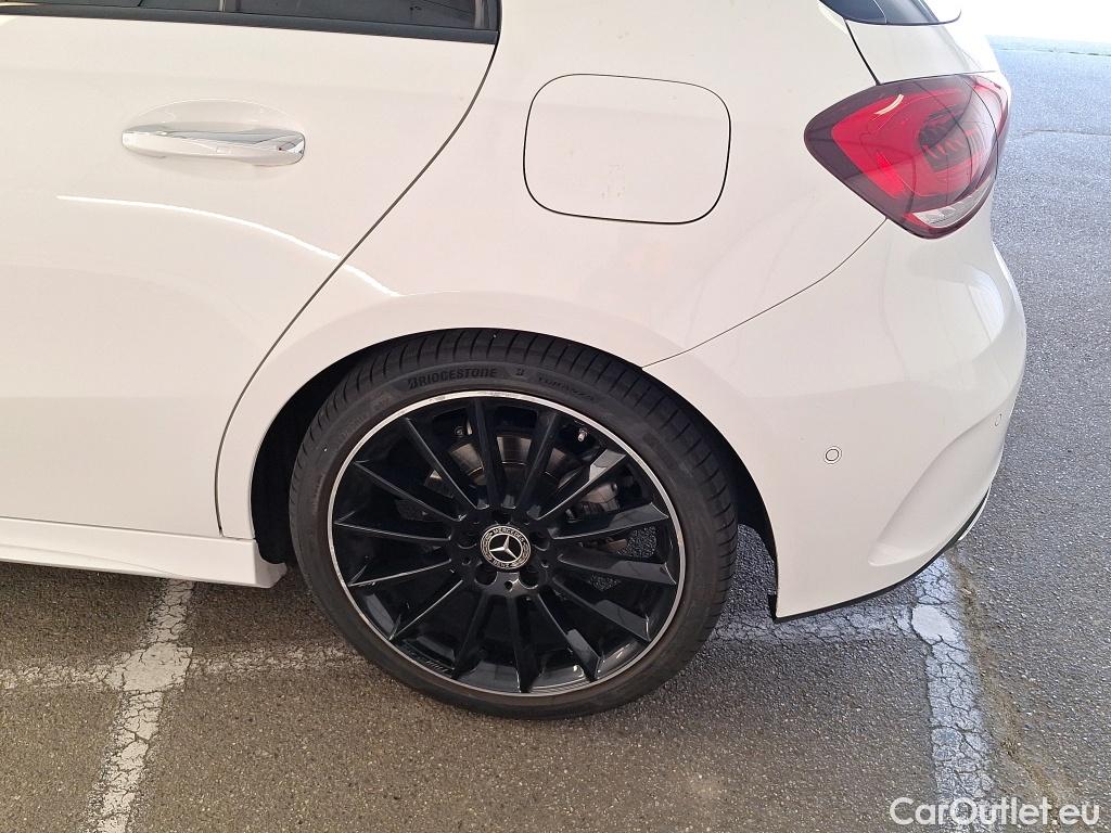  Mercedes  A-Klasse MERCEDES-BENZ Classe A Compact / 2018 / 5P / Berline A 200 AMG Line 7G-DCT #18