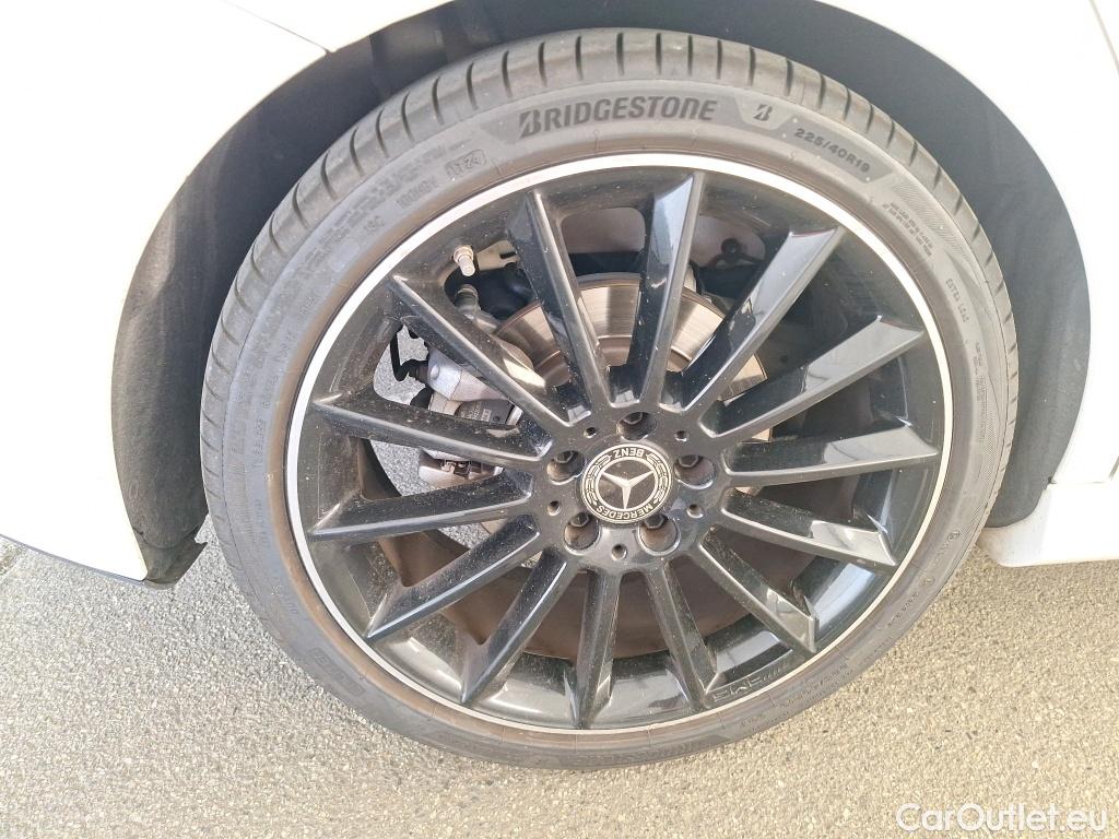  Mercedes  A-Klasse MERCEDES-BENZ Classe A Compact / 2018 / 5P / Berline A 200 AMG Line 7G-DCT #27