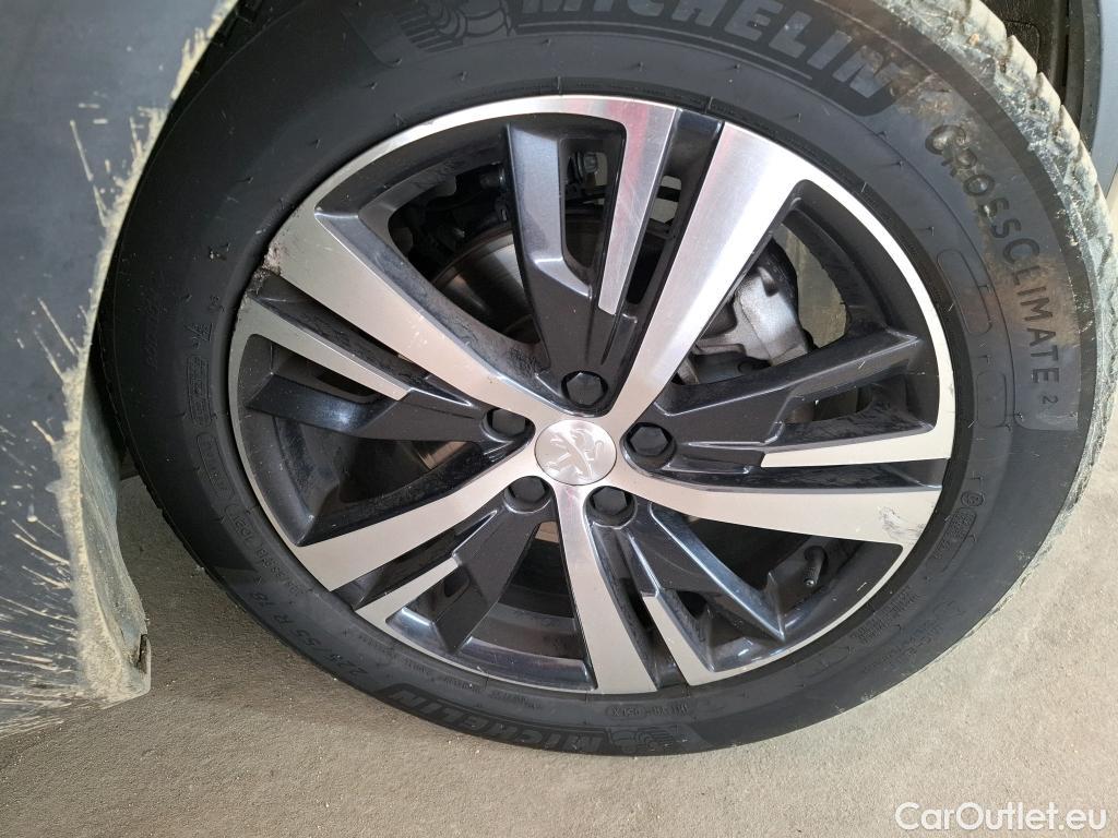  Peugeot  3008  Allure Pack 1.5 HDi 130CV BVA8 E6d #37