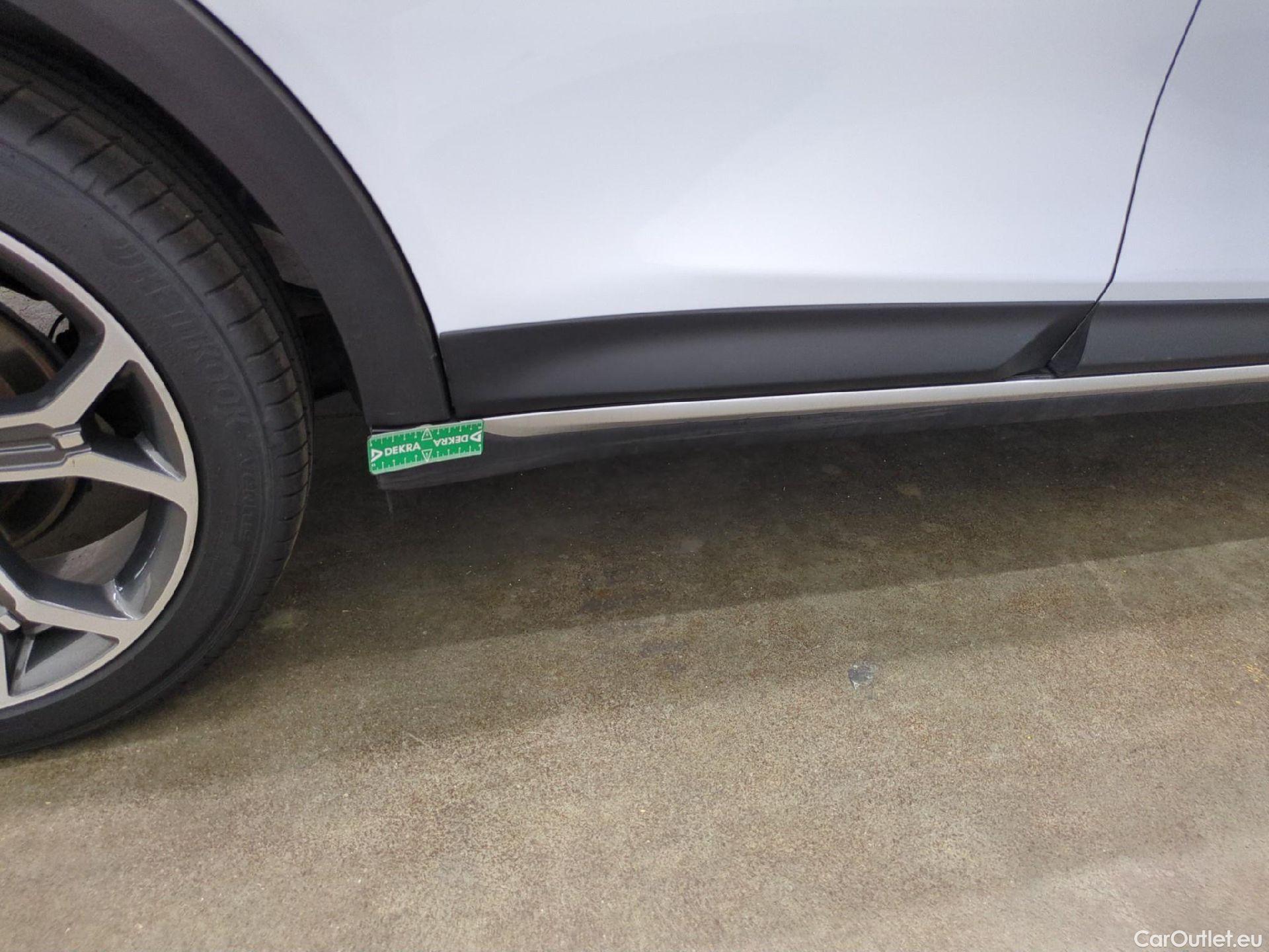  KIA  XCeed KIA  / 2019 / 5P / Crossover 1.5 T-GDI 160 ISG LOUNGE DCT7 #15