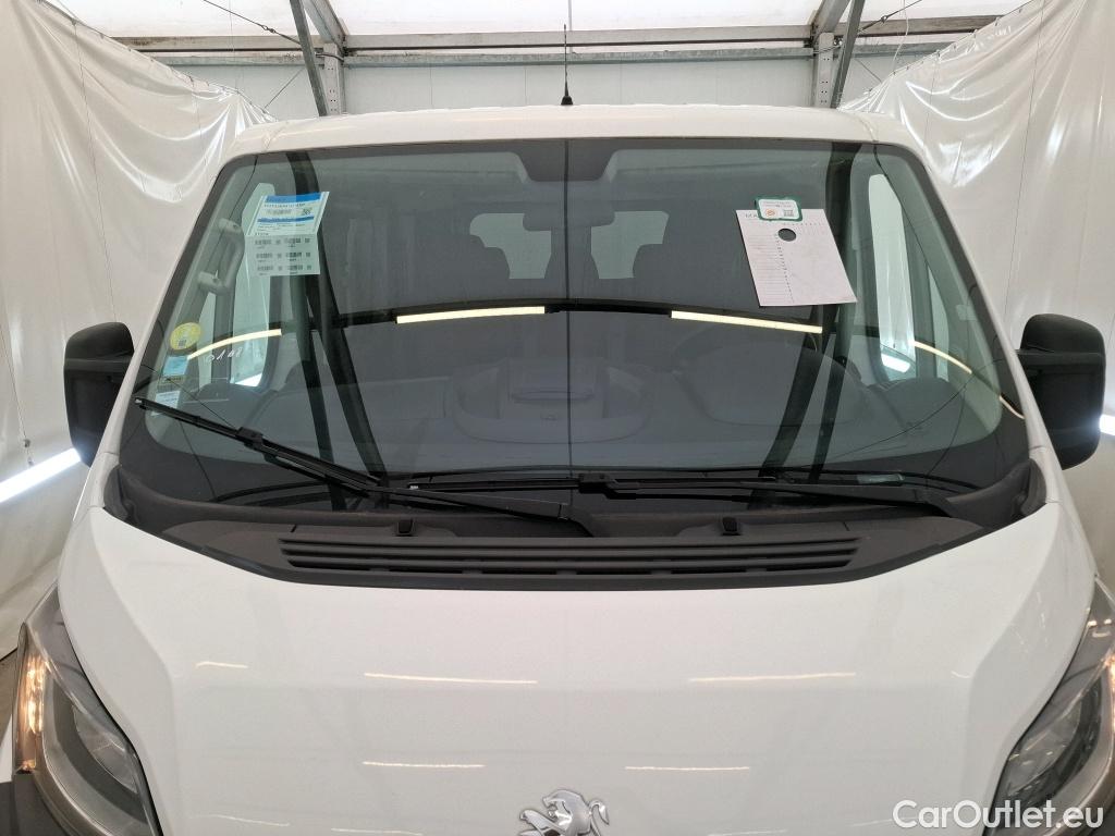  Peugeot  Boxer PEUGEOT  / 2014 / 4P / Combi BLUEHDI 130 S&S 330 L1H1 ACTIVE #1