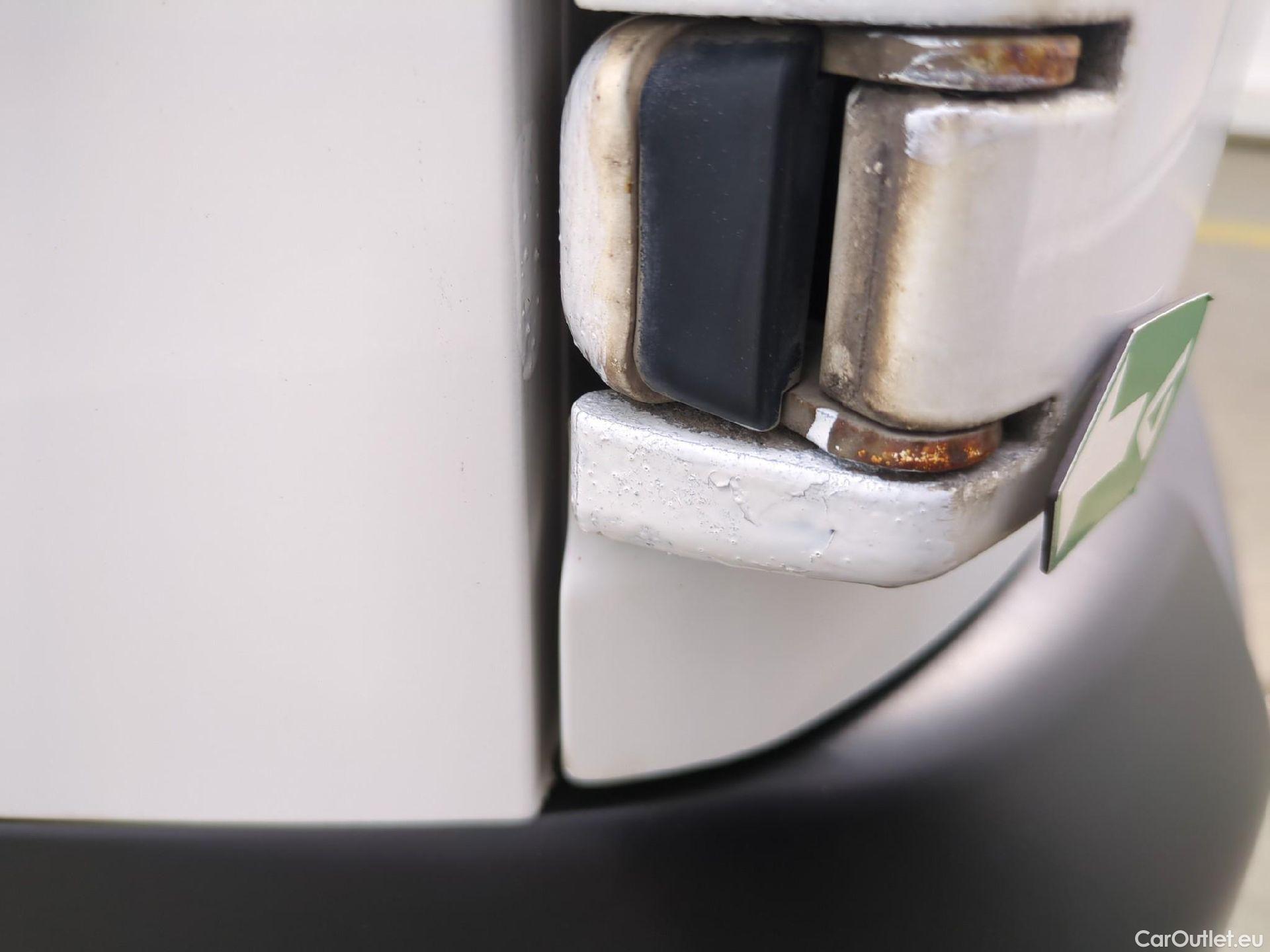  Peugeot  Expert  Kombi L2 1.6 HDi 115CV BVM6 9 Sieges E6 #16
