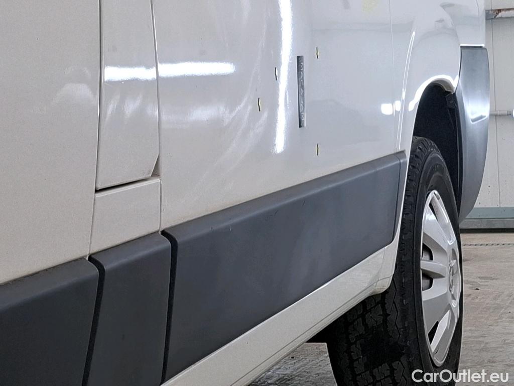  Peugeot  Boxer PEUGEOT  / 2014 / 4P / Combi BLUEHDI 130 S&S 330 L1H1 ACTIVE #9
