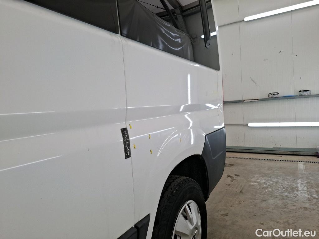  Peugeot  Boxer PEUGEOT  / 2014 / 4P / Combi BLUEHDI 130 S&S 330 L1H1 ACTIVE #24