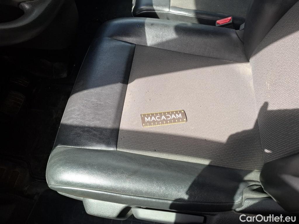  Peugeot  Expert  Fourgon Urban Compact 2.0 HDi 120CV BVA8 E6d #31