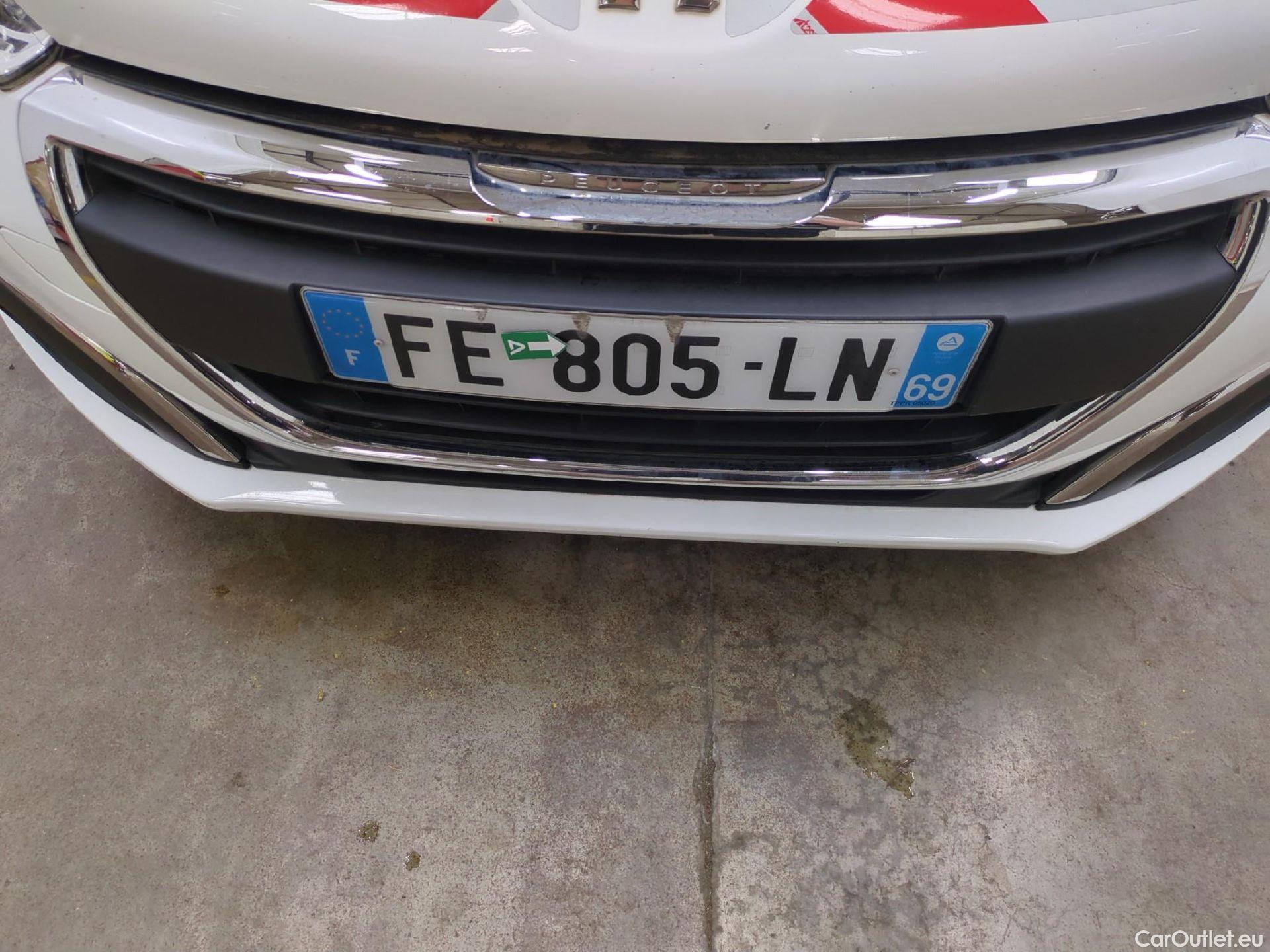  Peugeot  208  Affaire Premium Pack 1.2 80CV BVM5 E6dT #19