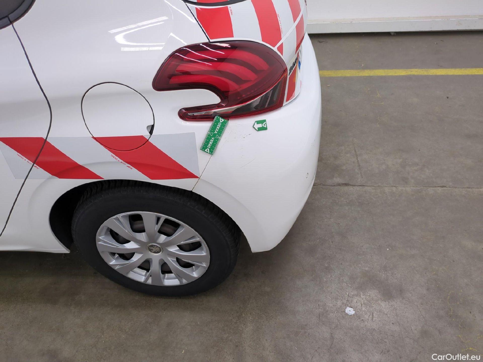  Peugeot  208  Affaire Premium Pack 1.2 80CV BVM5 E6dT #41