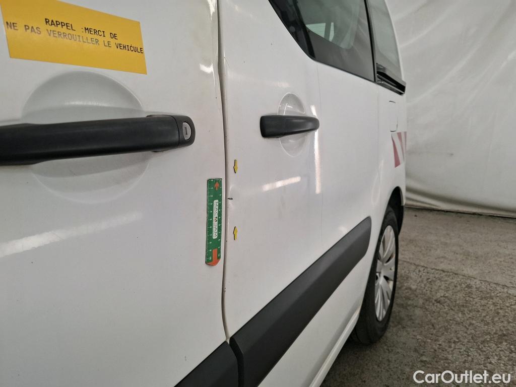  Citroen  Berlingo  Feel 1.2 PureTech 110CV BVM5 E6 #28