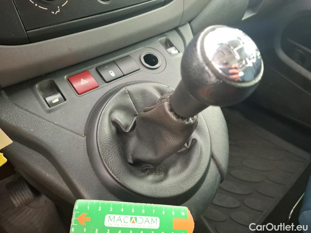  Citroen  Berlingo  Feel 1.2 PureTech 110CV BVM5 E6 #30